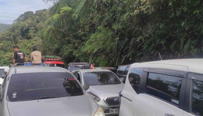 Update Kondisi Arus Lalu Lintas di Sitinjau Laut Sore Ini, Macet Panjang Kedua Sisi hingga Kendaraan Tak Bergerak