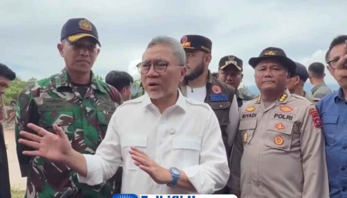 Menko Bidang Pangan Tinjau Lokasi Galodo di Lubuk Minturun Padang, Janji Bangun Hunian Baru Warga Terdampak