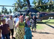 Helikopter Caracal TNI AU Kembali Hantarkan 1.105 Kg Bantuan untuk Warga Terisolir di Pasaman Barat