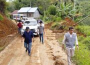 Tempuh Medan Ekstrem, Ade Rezki Pratama Tinjau Lokasi dan Salurkan Bantuan Korban Bencana di Agam 16 IMG 20251203 WA0050