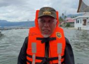 Akses Terputus, Mahyeldi Naik Speedboat Sambangi Warga Sungai Batang yang Terisolir