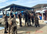 Satpol PP dan Dinas Pariwisata Tertibkan PKL di Kawasan Wisata Batu Malin Kundang