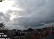 Gunung Marapi Sumbar Kembali Erupsi, Kolom Abu Tak Teramati karena Tertutup Kabut 15 IMG 20251204 WA0111