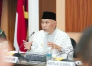 Gubernur Sumbar Minta Dukungan Komisi V DPR RI Percepat Pemulihan Infrastruktur Pascabencana 10 IMG 20251210 WA0004