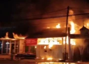 Kebakaran Hanguskan Satu Rumah dan Tiga Petak Toko di Bandar Buat, Kerugian Ditaksir Capai Rp2,5 Miliar 16 IMG 20251227 WA0019