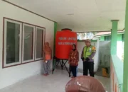 Polresta Bukittinggi Pasang 10 Unit Toren Air Bersih di Lokasi Bencana Malalak Timur 15 IMG 20251229 WA0039