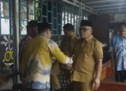 Bupati Pasaman Barat Salurkan Bantuan Sembako bagi Warga di Gunung Tuleh 12 IMG 2061