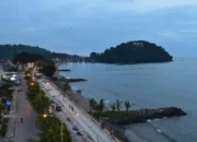 Pantauan Wisata saat Nataru, Pantai Padang dan Gunung Padang Jadi Pilihan Utama 13 WhatsApp Image 2025 12 27 at 10.59.18
