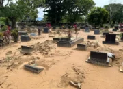 13 Ribu Makam di TPU Tunggul Hitam Terdampak Banjir Bandang