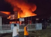 Rumah Penjaga SMPN 40 Padang Terbakar 15 8bd2f488 3b87 4f0c 938a d0ab92995576