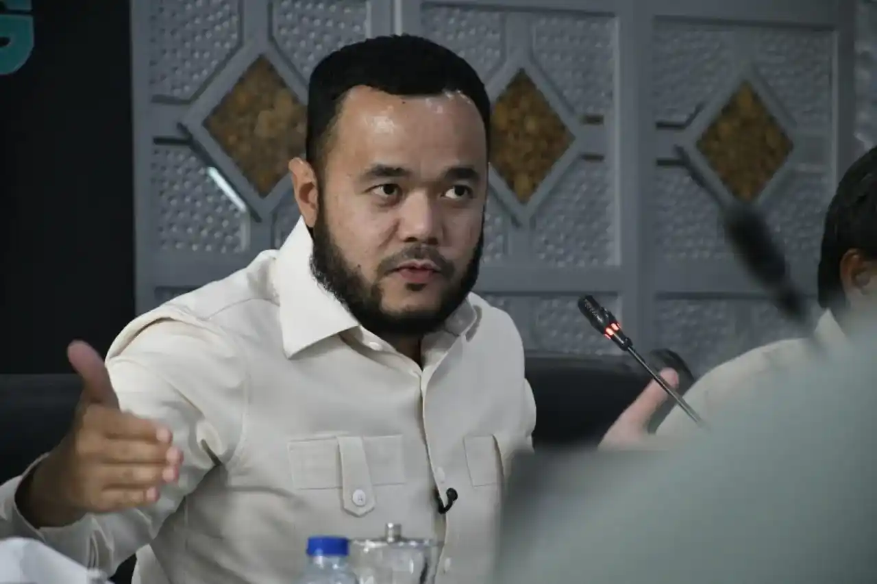 Wali Kota Padang Fadly Amran ingin warganya yang berada di Daerah Aliran Sungai (DAS) direlokasi. Sebab, dua kali banjir yang terjadi di Padang, warga sepanjang DAS selalu ikut terdampak.