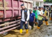Cuaca Ekstrem Ancam Padang Wali Kota Instruksikan Siaga 14 Pemulihan Pascabanjir Fadly Amran Kerahkan Ratusan ASN 1024x682 1