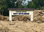 Tiga Kompleks Makam di Nanggalo Hilang Tertimbun Lumpur Satu Meter