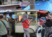 Satpol PP Padang Kembali Tertibkan PKL Bandel di Pasar Raya, Sejumlah Barang Dagangan Disita 12 b1241e74 ef01 4676 bab0 d57d218cd280