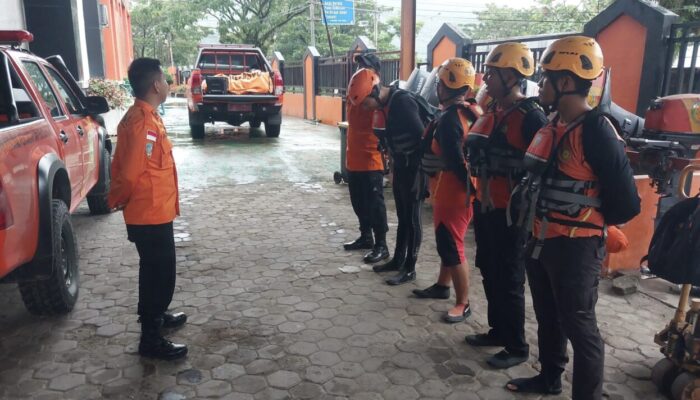 Delapan Remaja Terjebak Air Bah di Sungai Bangek Kota Padang