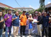 Serikat Pekerja Pegadaian Salurkan Bantuan Sembako untuk Penyintas Banjir Bandang di Padang