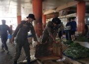 Satpol PP Kembali Tertibkan Pedagang di Selasar Toko dan Badan Jalan Kawasan Pasar Raya Padang 13 9e93d470 5eec 4438 bafb 9fc1b002fde7