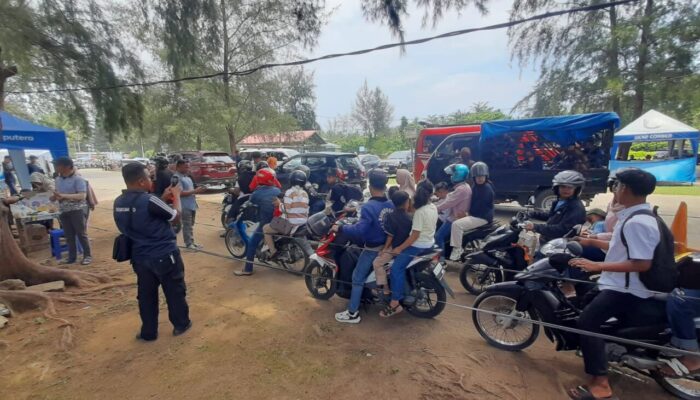 Antisipasi Lonjakan Kunjungan di Pantai Air Manis, Akses Masuk Diperketat