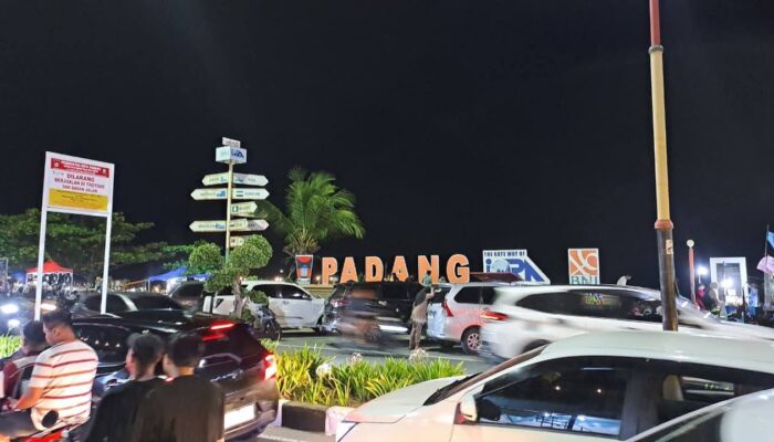 183.078 Wisatawan Serbu Padang Saat Libur Lebaran