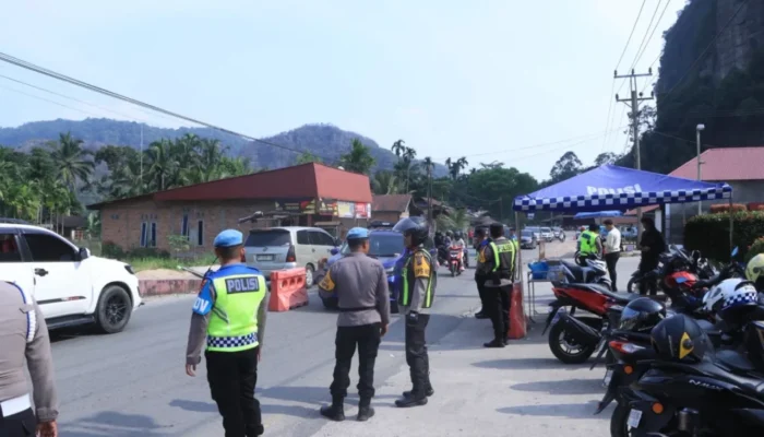 Arus Balik Meningkat, Kapolres 50 Kota Pantau Langsung Jalur Sumbar–Riau