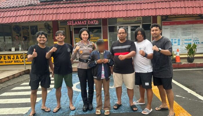 Ibu Rumah Tangga di Padang Ditangkap Usai Curi Ponsel dan Uang di Gudang Barang Bekas