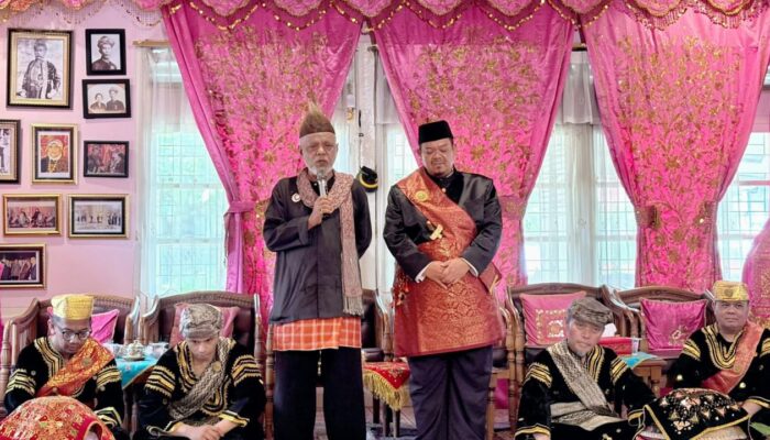 Tridarsa Tosib Rangkuti Resmi Dilewakan sebagai Panghulu Pucuk Suku Caniago Sumagek Alang Laweh