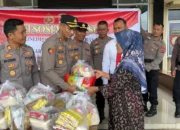 Polres Dharmasraya Salurkan 104 Paket Bansos dari Zakat Personel 13 IMG 1916
