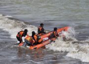 Hari Kedua Pencarian 2 Anak Hanyut di Pantai Ulak Karang Padang Belum Membuahkan Hasil 11 e019f124 432e 4450 8d2b d33aaaac4183