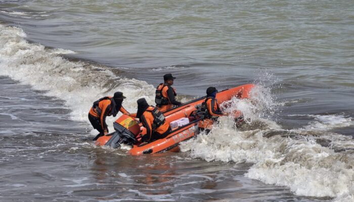 Hari Kedua Pencarian ​2 Anak Hanyut di Pantai Ulak Karang Padang Belum Membuahkan Hasil