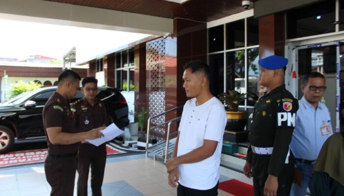 Kejari Padang Eksekusi Terpidana Tambang Ilegal, Divonis 2 Tahun Penjara