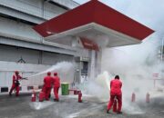 Pertamina Patra Niaga Sumbagut Gelar Simulasi Kebakaran di SPBU Koto Tangah Padang