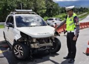 Hilang Kendali Akibat Pecah Ban, Toyota Rush Kecelakaan Tunggal di Tol Padang-Sicincin 14 cde4238d fa87 4a85 b17a 04c09de0f81a
