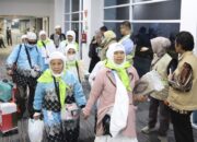 Transit di BIM, Kedatangan PDG 05 Tutup Rangkaian Pemulangan Jemaah Haji Bengkulu 16 dc679982 c84a 4915 abb3 bcf1ea4fff88