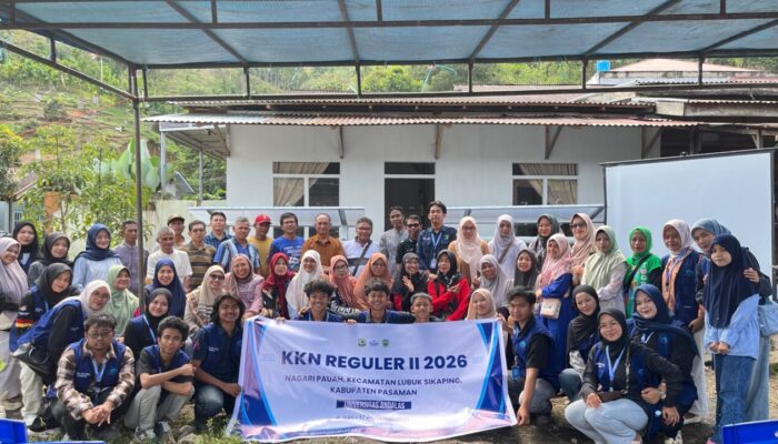 Guna Tingkatkan Ekonomi Kreatif, Mahasiswa KKN UNAND Gelar Sosialisasi dan Pelatihan Hidroponik di Nagari Pauah, Pasaman