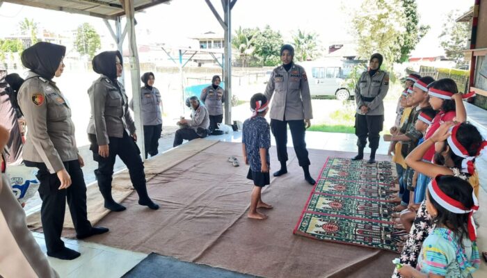 Polwan Polresta Padang Gelar Trauma Healing untuk Anak-anak Korban Banjir di Siteba
