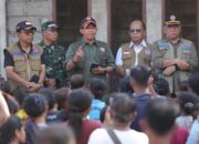 Kepala BNPB Temui Penyintas Gempa M7,7 di Ende, Pastikan Bantuan Rumah dan Huntara