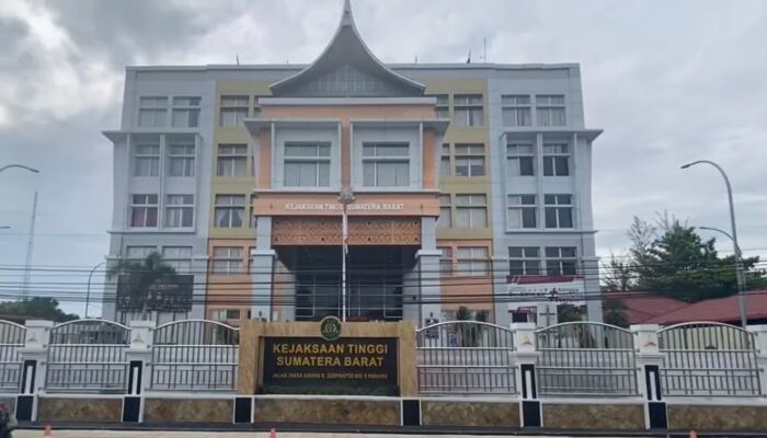 Kejati Sumbar Kembali Periksa Direktur Pengelola Koridor 6 Trans Padang Terkait Dugaan Korupsi Subsidi Rp5,29 Miliar