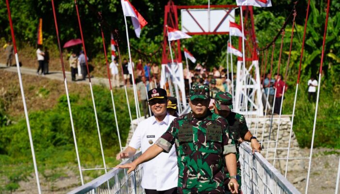 Pangdam XX/TIB Tinjau Jembatan Batang Mangoi, Pangkas Jarak Warga hingga 5 Kilometer