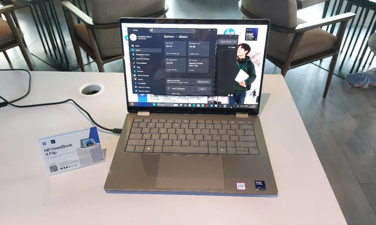 Mengenal laptop AI apa bedanya dengan laptop biasa