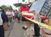 Container Rem Blong Tabrak Tiga Rumah di Pampangan Padang, Kernet Meninggal Dunia 10 IMG 20260908 WA0008