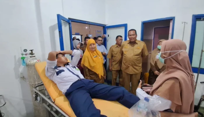 83 Siswa MTsN 1 Pariaman Diduga Keracunan MBG, Distribusi Makanan Dihentikan Sementara