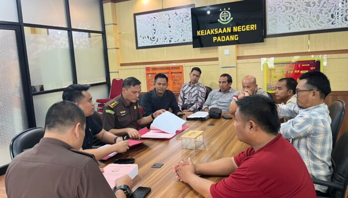 Kejati Sumbar Tahap II Tiga Perkara Korupsi, Sembilan Tersangka Segera Disidangkan