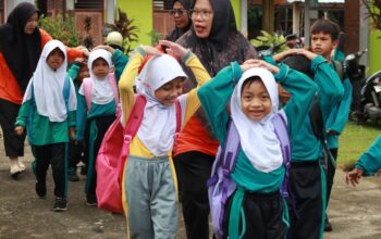 17 Tahun Gempa 2009, Ribuan Warga Sumbar Ikuti Gladi Kesiapsiagaan Tsunami 3 IMG 20260930 WA0003