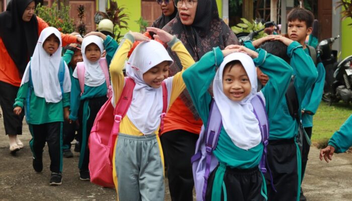 17 Tahun Gempa 2009, Ribuan Warga Sumbar Ikuti Gladi Kesiapsiagaan Tsunami
