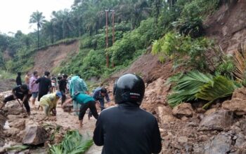Hujan Lebat Sebabkan Longsor di Agam, Akses Labuah Sampik Sempat Lumpuh