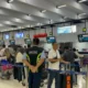 Penumpang bandara 69
