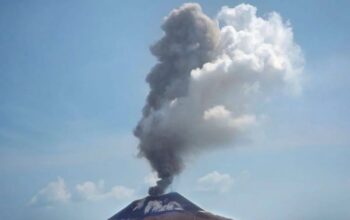 Mengenal Gunung Krakatau dan Anak Krakatau: Apa Perbedaannya? 8 Mengenal Gunung Krakatau dan Anak Krakatau: Apa Perbedaannya?