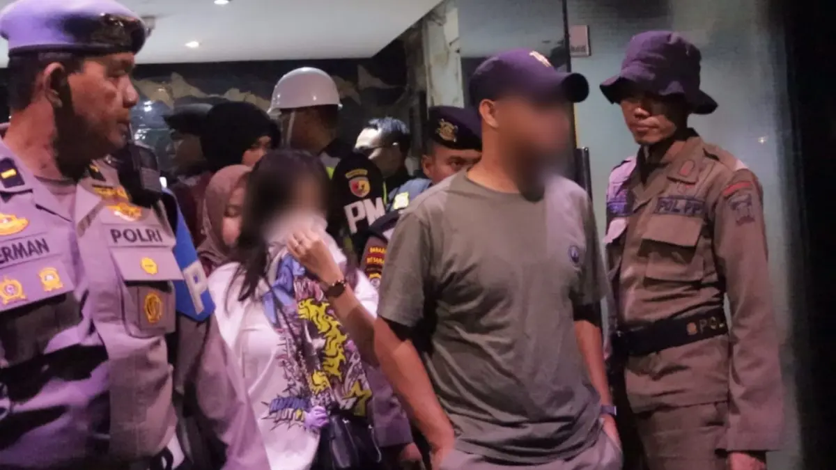 Razia Tempat Hiburan Malam di Padang