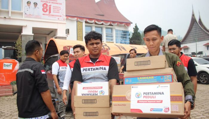 Pasca Galodo, Pertamina Salurkan Sembako dan Perlengkapan Sekolah di Solok